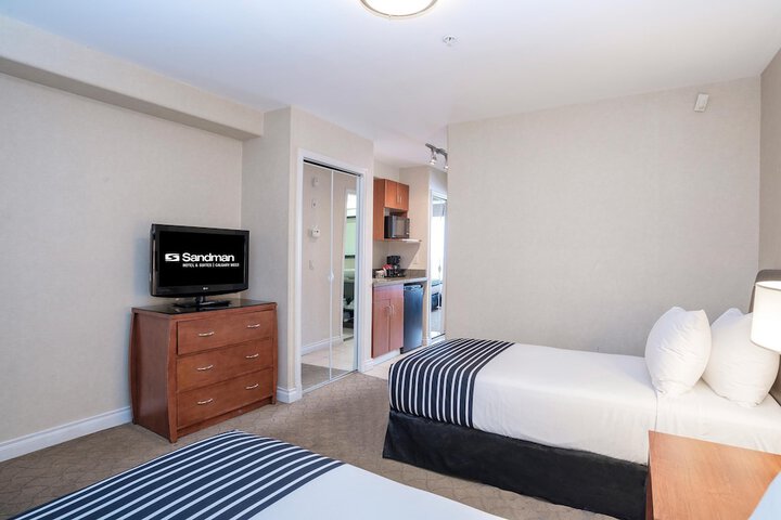 Room 53 of 73