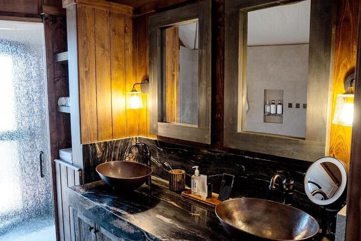 Elk & Embers Mountain Hideaway