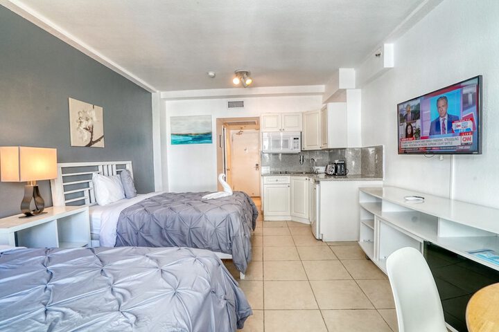 Room 115 of 242