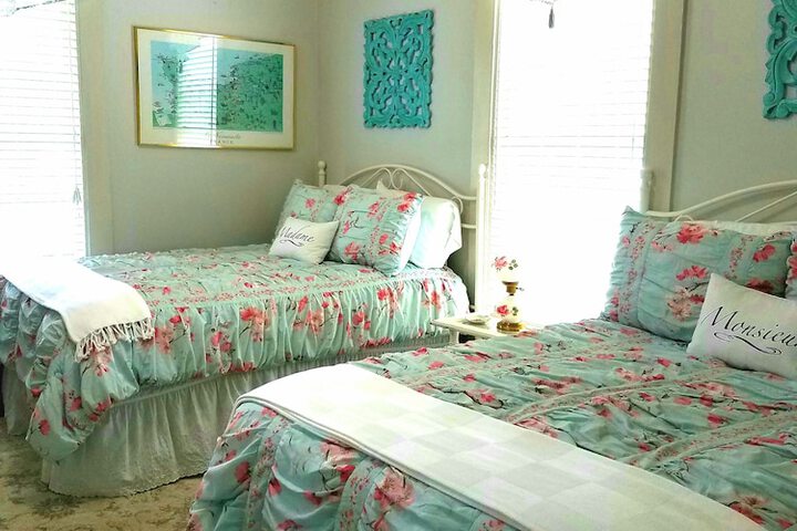 The Carriage House B & B