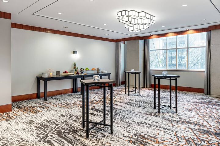 Delta Hotels by Marriott Vancouver Downtown Suites - Downtown Vancouver