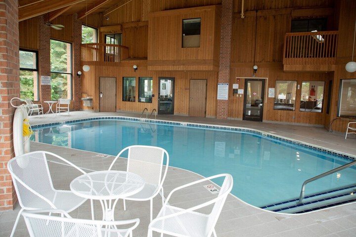 Pool 2 of 18