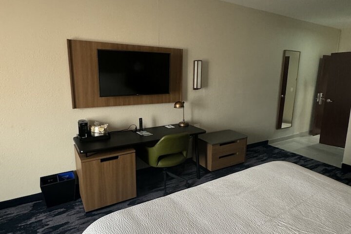 Room 8 of 20