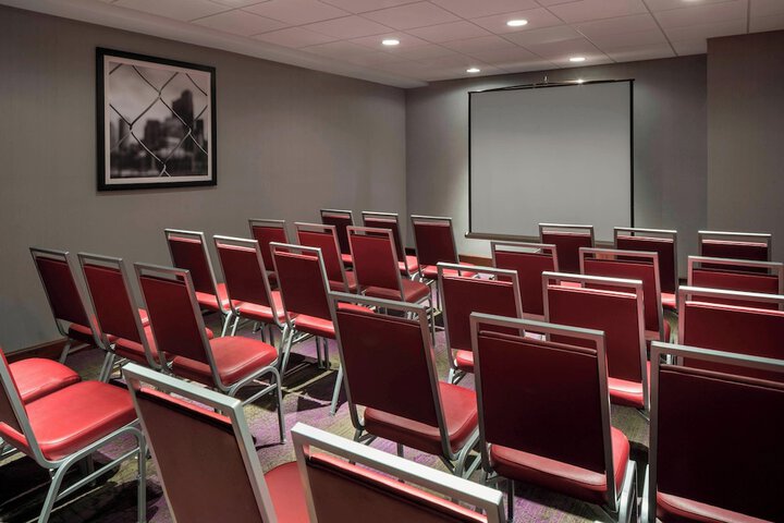Four Points by Sheraton Boston Logan Airport Revere