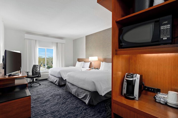 Room 21 of 39