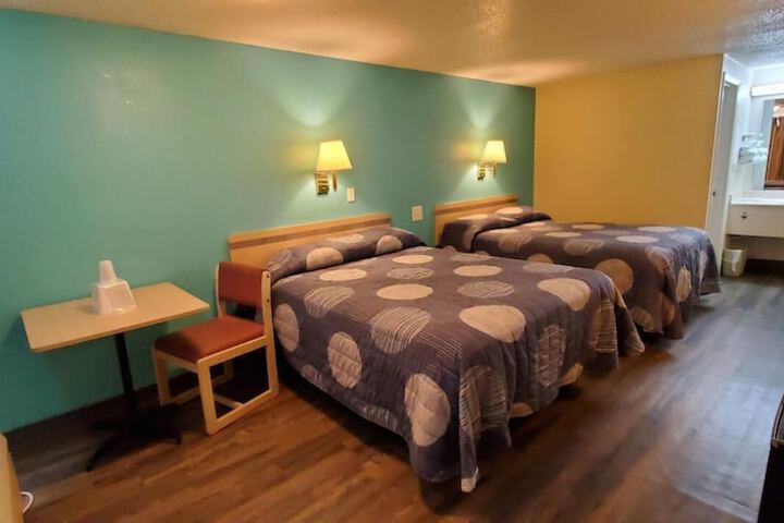 Room 18 of 22