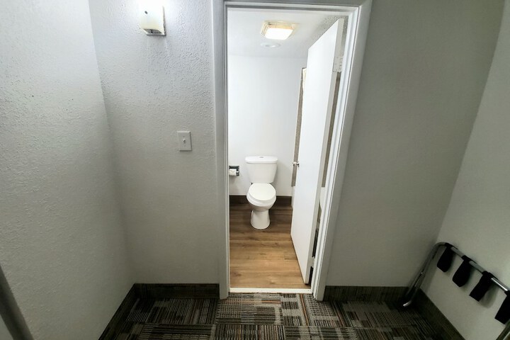Room 31 of 47