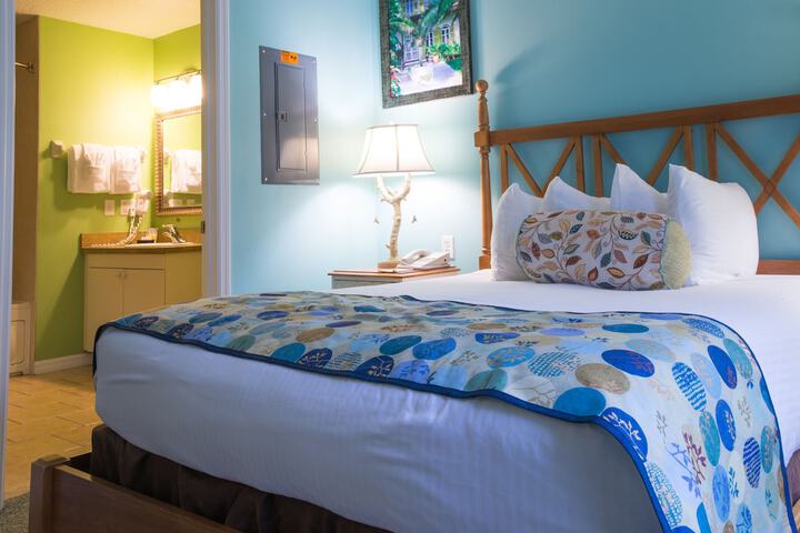 Barefoot Suites