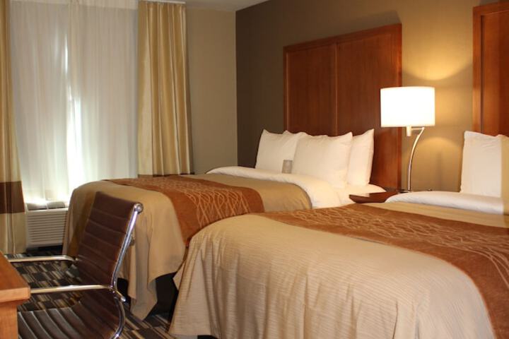 Comfort Inn & Suites Edmonton International Airport