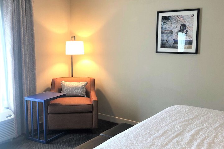 Hampton Inn & Suites Norfolk-Airport