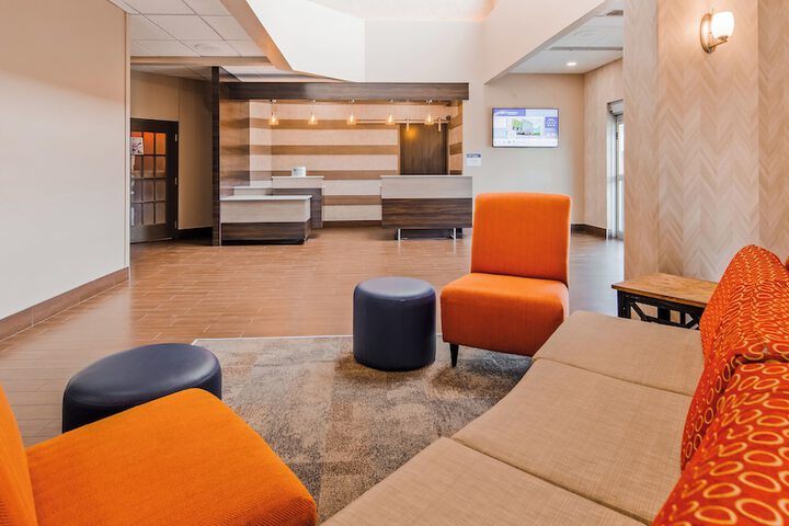 Days Inn by Wyndham Airdrie