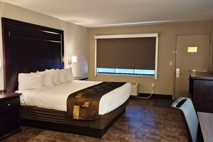 Room 70 of 115