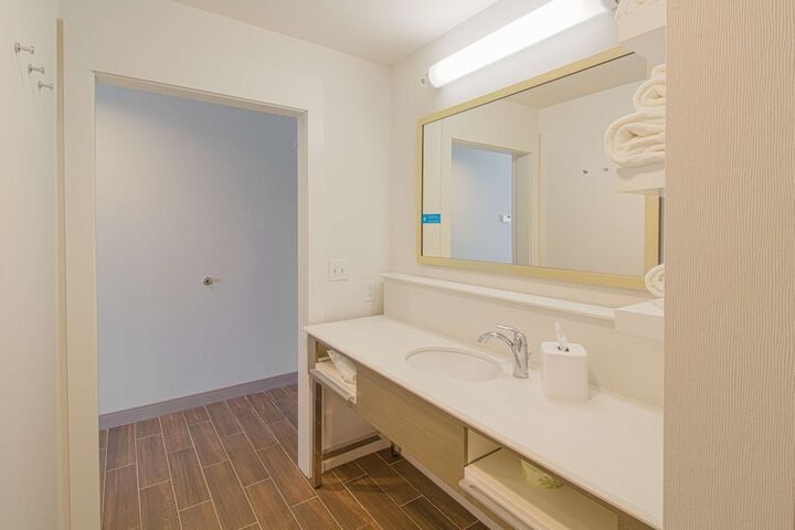 Room 14 of 43