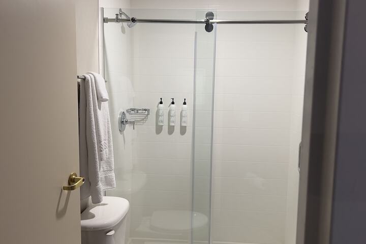 Room 12 of 28