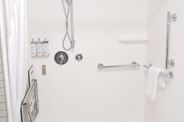 Room 16 of 42