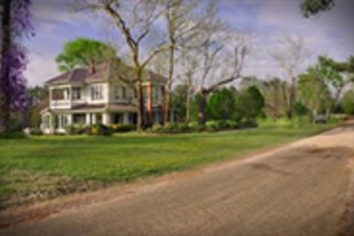 TEXAS FOREST COUNTRY RETREAT