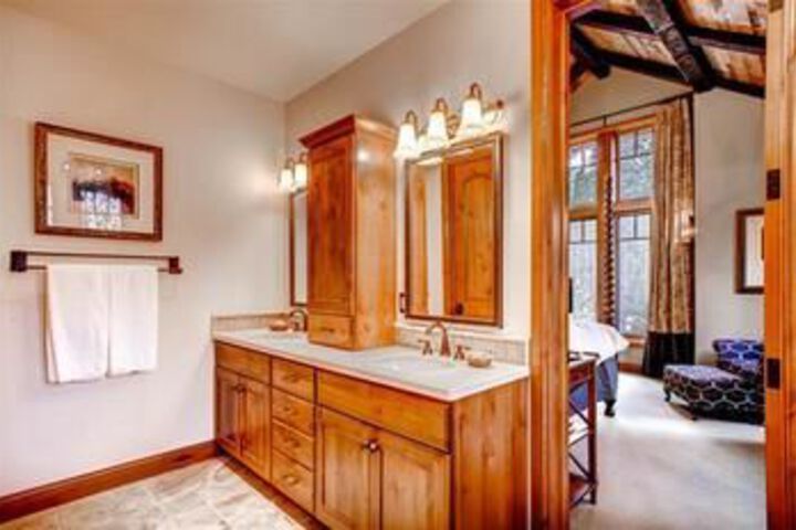Moose Lodge Highlands Area by Pinnacle Lodging