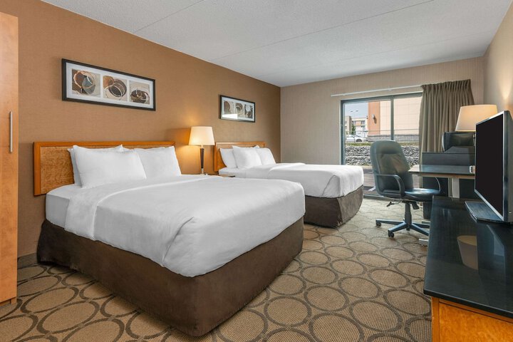 Room 10 of 22