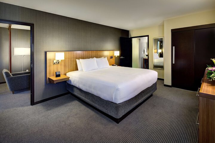 Room 11 of 29