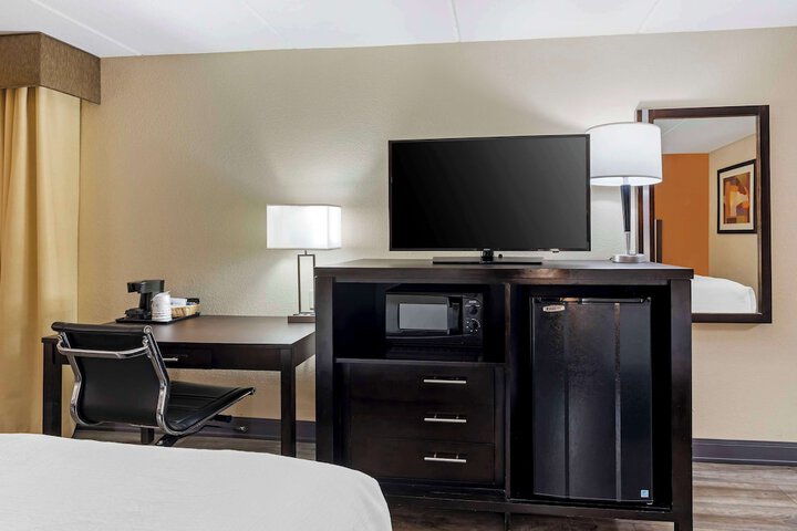 Room 26 of 37