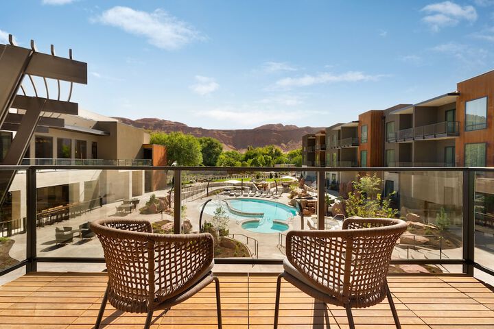 Hoodoo Moab Curio Collection by Hilton