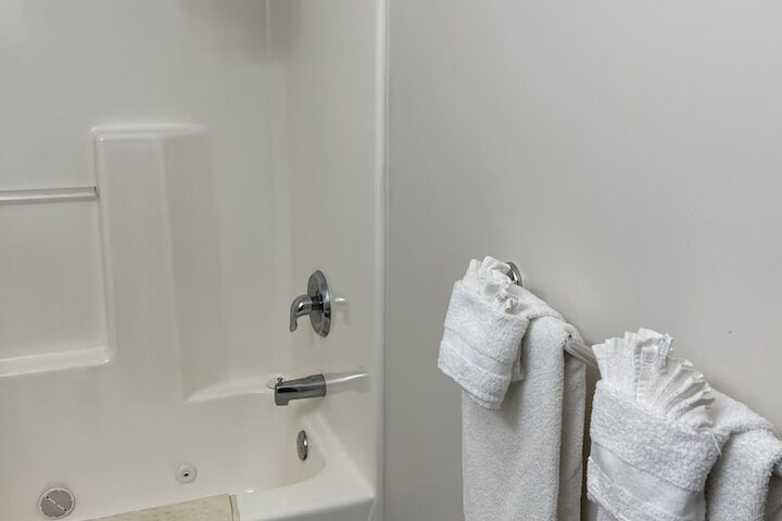 Room 52 of 65