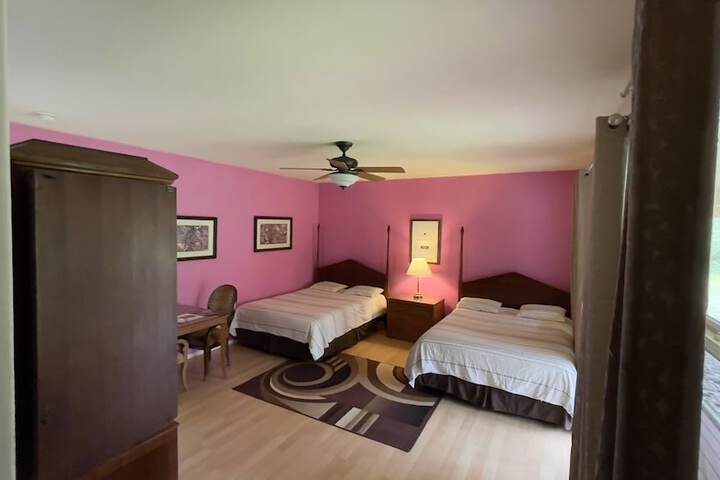 Room 27 of 74
