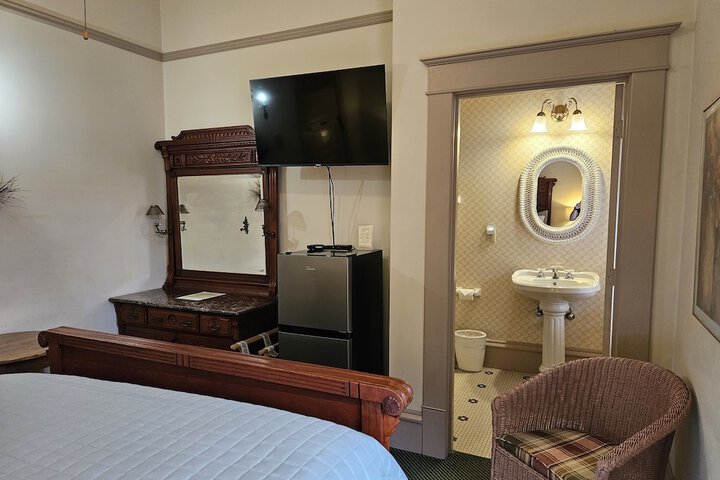 Room 38 of 95