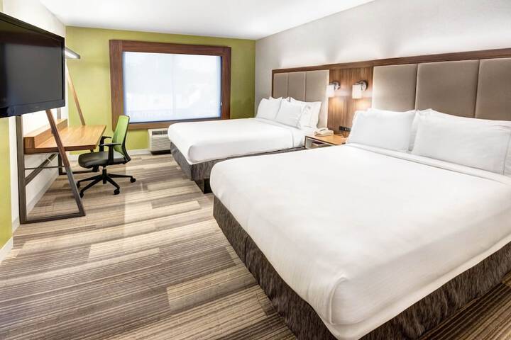 Room 33 of 50