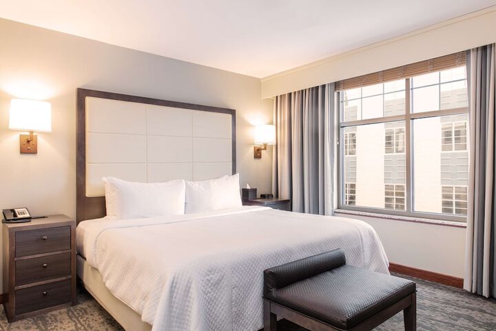 Room 8 of 22