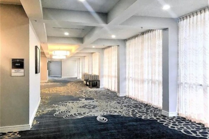 Ballroom/Hall 36 of 42