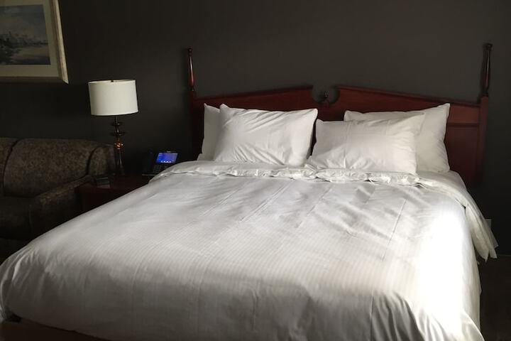 Room 14 of 16