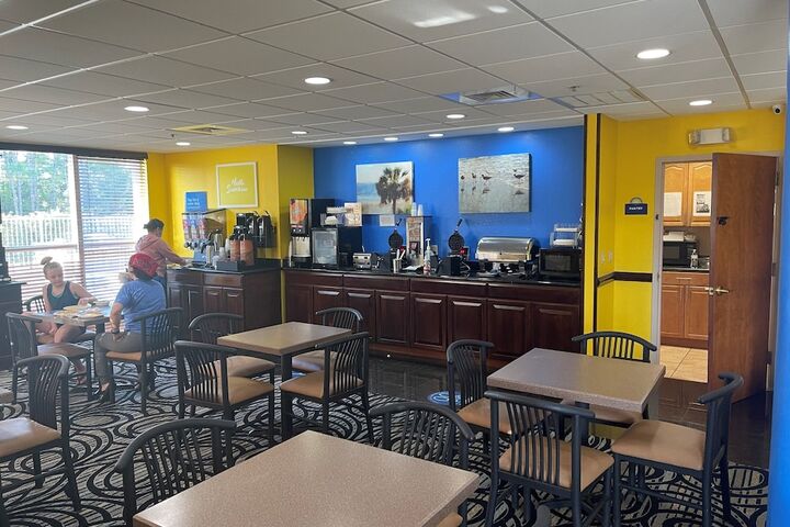 Breakfast/Coffee Service 15 of 19