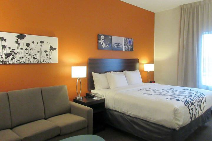 Room 11 of 17