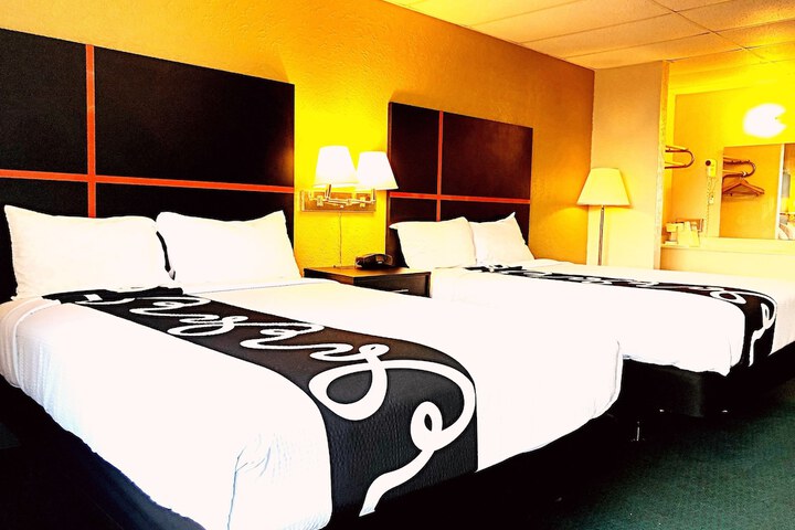 Room 17 of 31