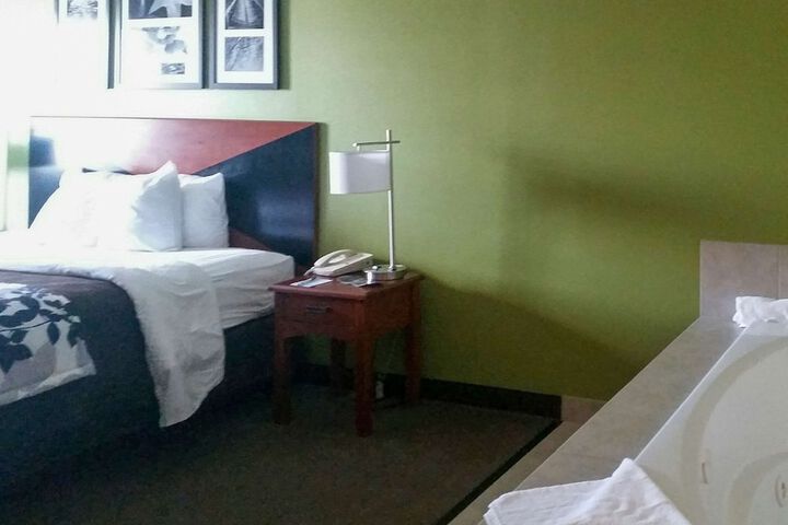 Sleep Inn & Suites Pleasant Hill - Des Moines