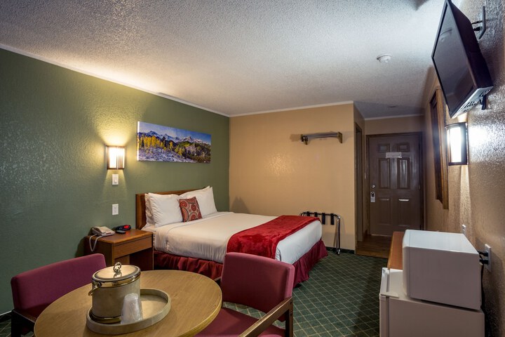 Red River Inn Silt-Rifle