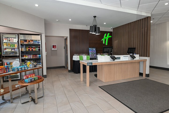 Holiday Inn Cleveland-Mayfield by IHG