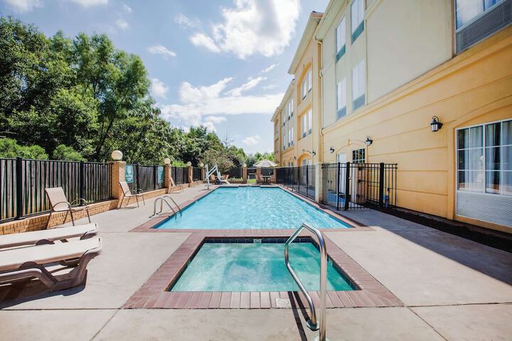 Pool 3 of 31