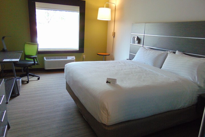 Room 22 of 42