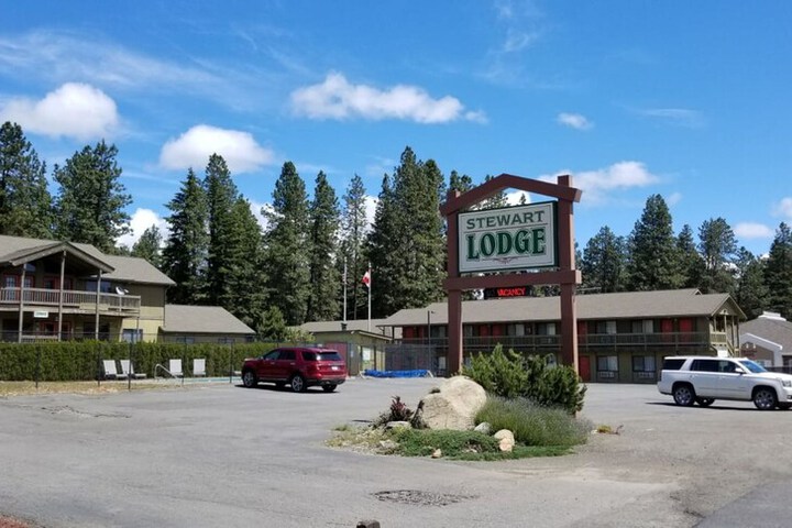 Stewart Lodge