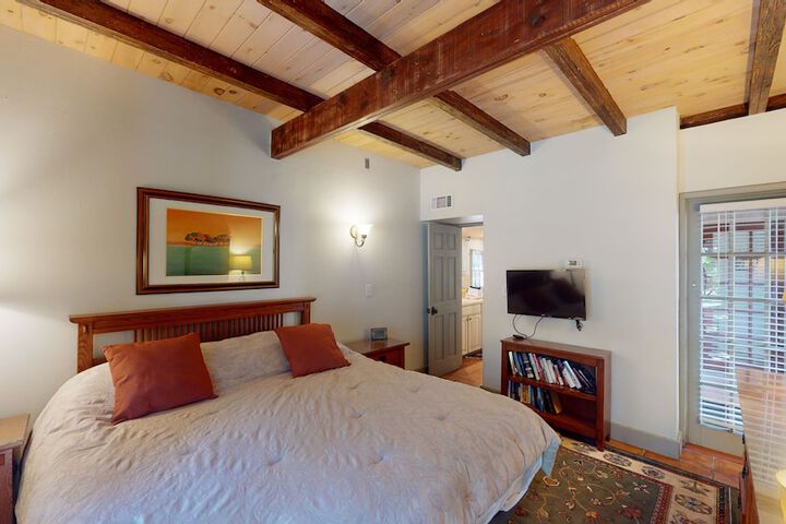Room 16 of 27