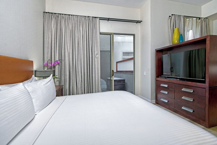 Room 25 of 35