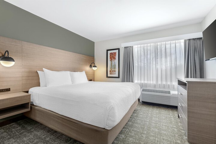 Best Western Plus Windjammer Inn & Conference Center