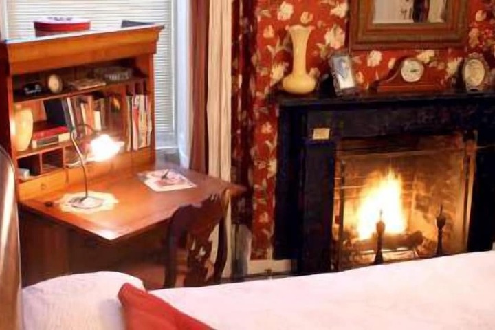 Room 43 of 61