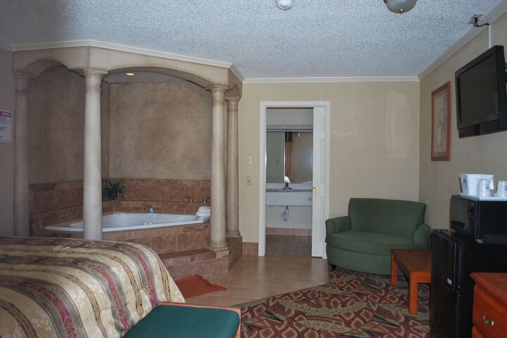 Room 28 of 43