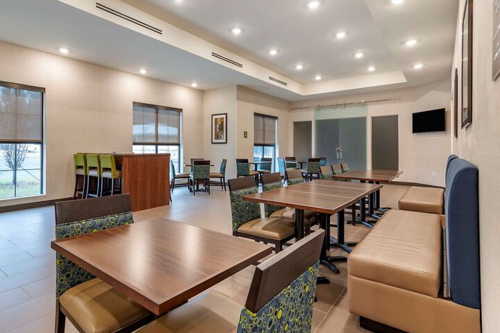 Comfort Suites Newnan