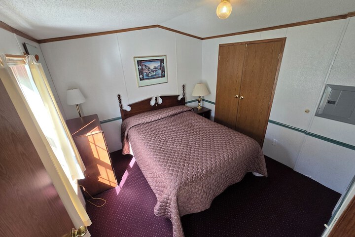 Lake View Motel