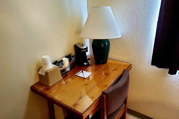 Room 20 of 28
