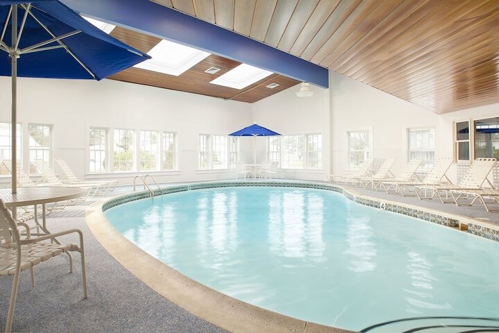 Ocean Mist Beach Hotel & Suites